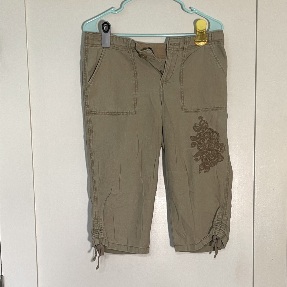 Faded Glory Tan Women’s Pull-On Cargo Capris with Floral Embroidery